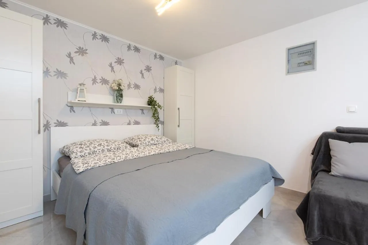 Villa Luka Baska Apartment